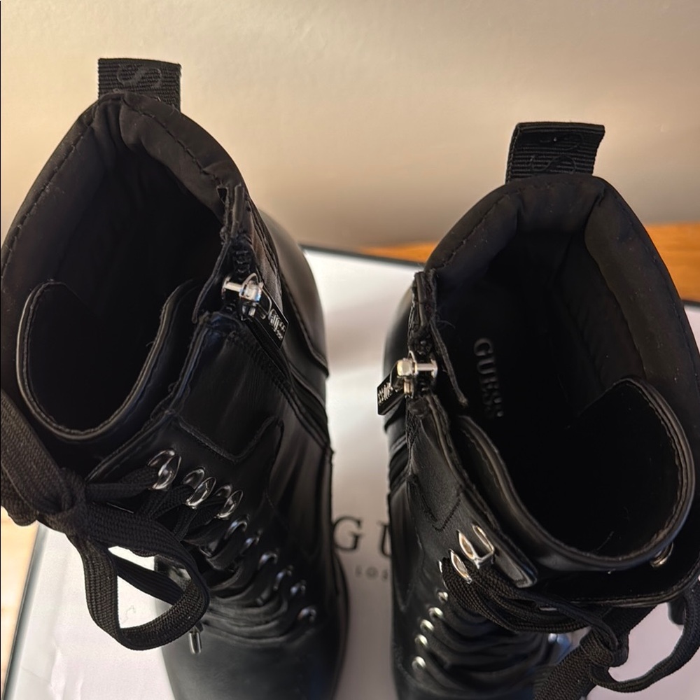 Women's Black Lace-Up Heeled Boots size 7 - Picture 3 of 5
